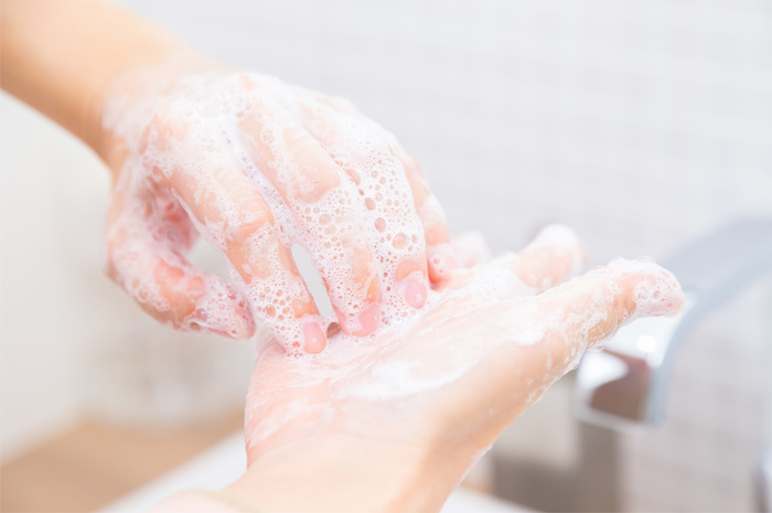 食中毒予防に重要な 衛生的手洗い の効果と方法 折兼ラボ 株式会社折兼
