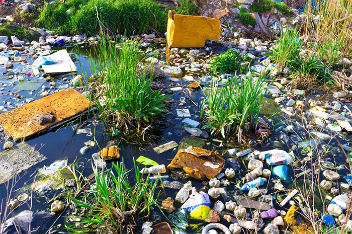 プラスチックごみのイメージ