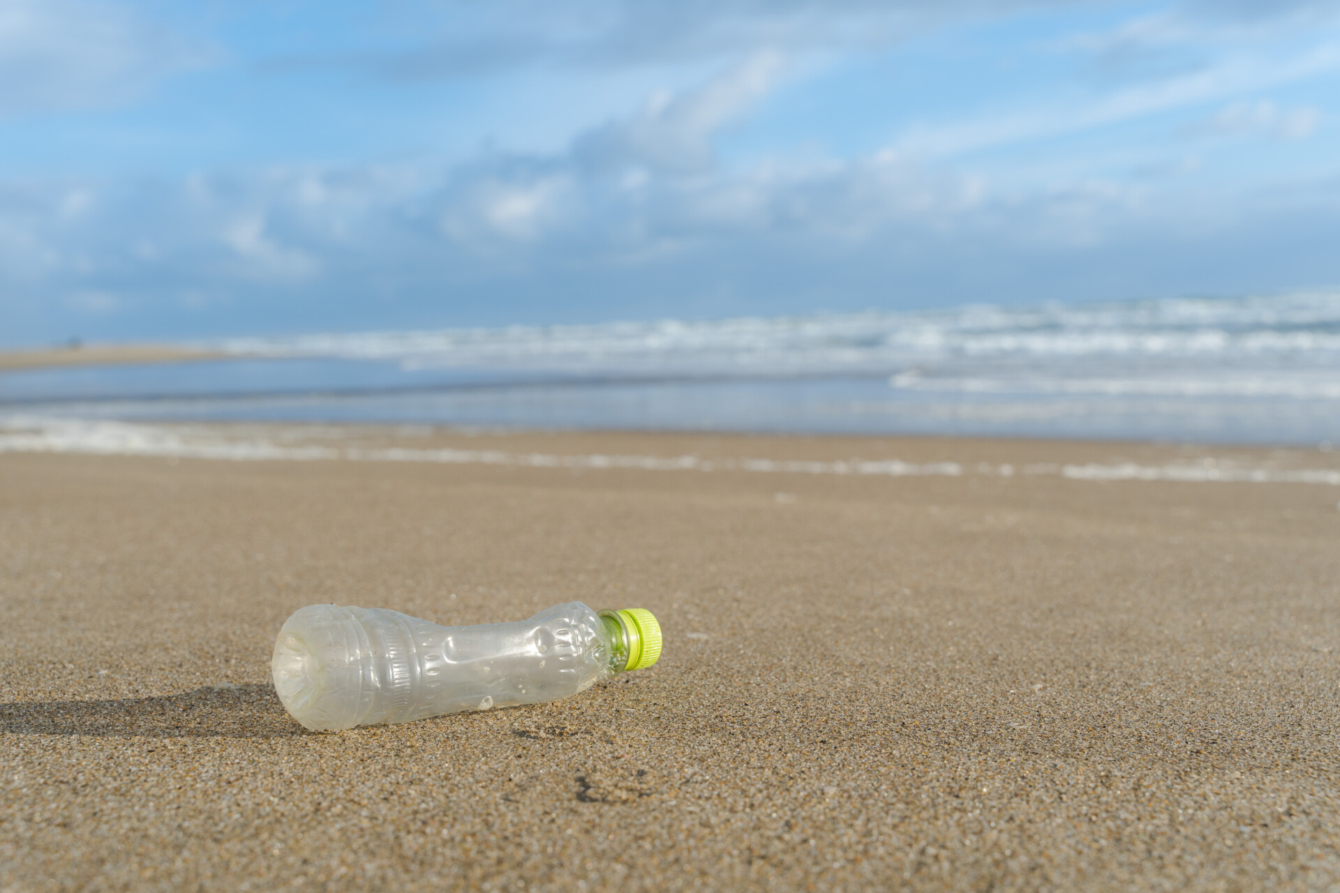 【小学校高学年向け】海洋プラスチックごみ問題って何だろう？解決策も考えてみよう！