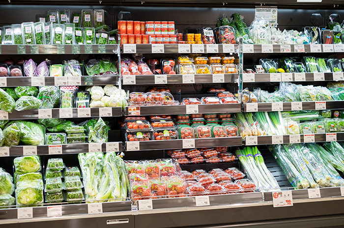 スーパーの野菜売り場