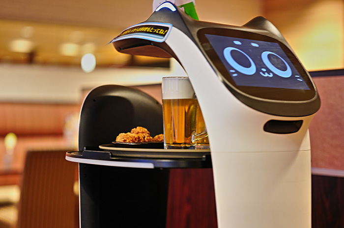 ネコ型配膳ロボット「BellaBot」
